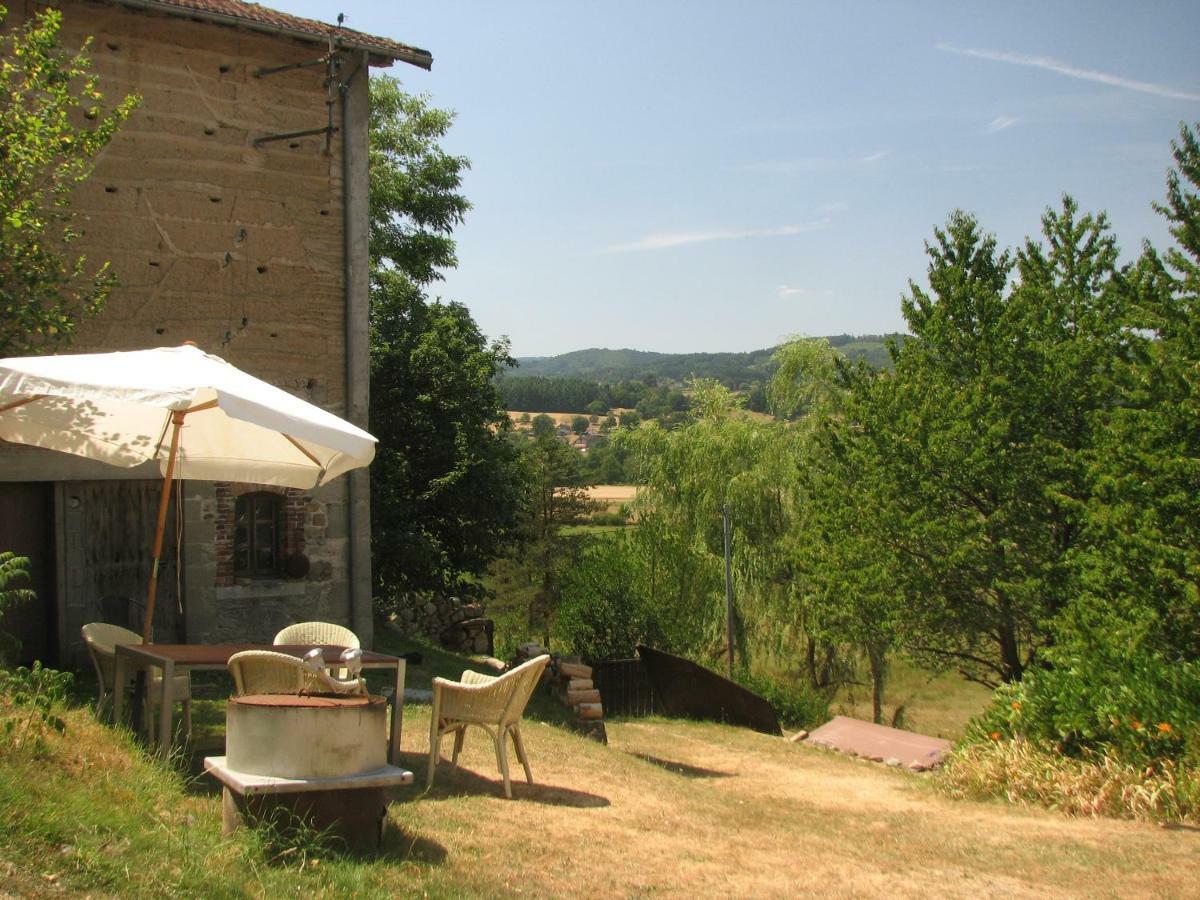 Camping La Vallée Verte Ambert Exterior foto